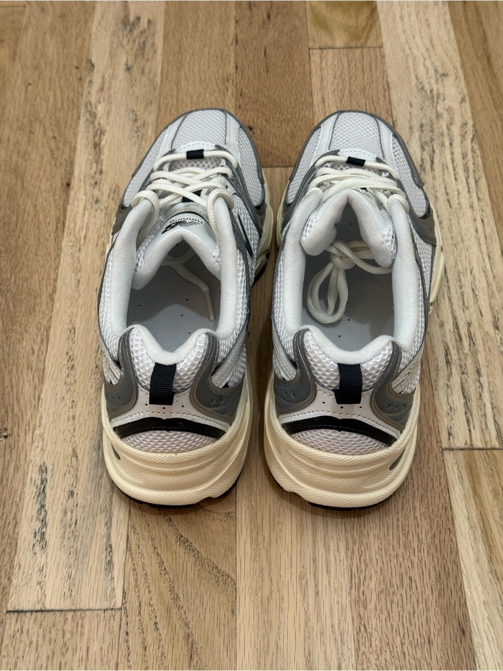 New Balance 530 Sneakers - Picture 6 of 8